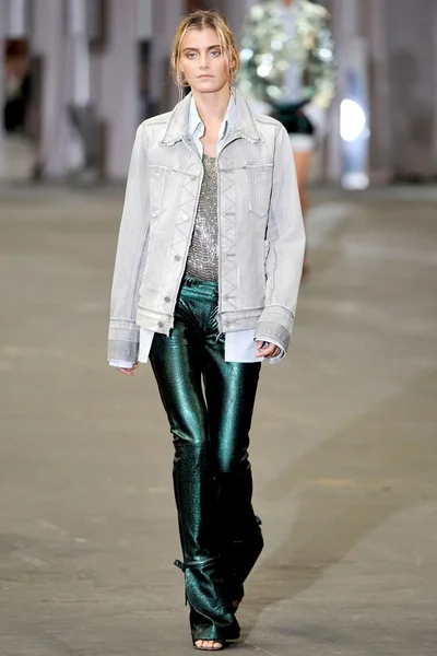 Look 33